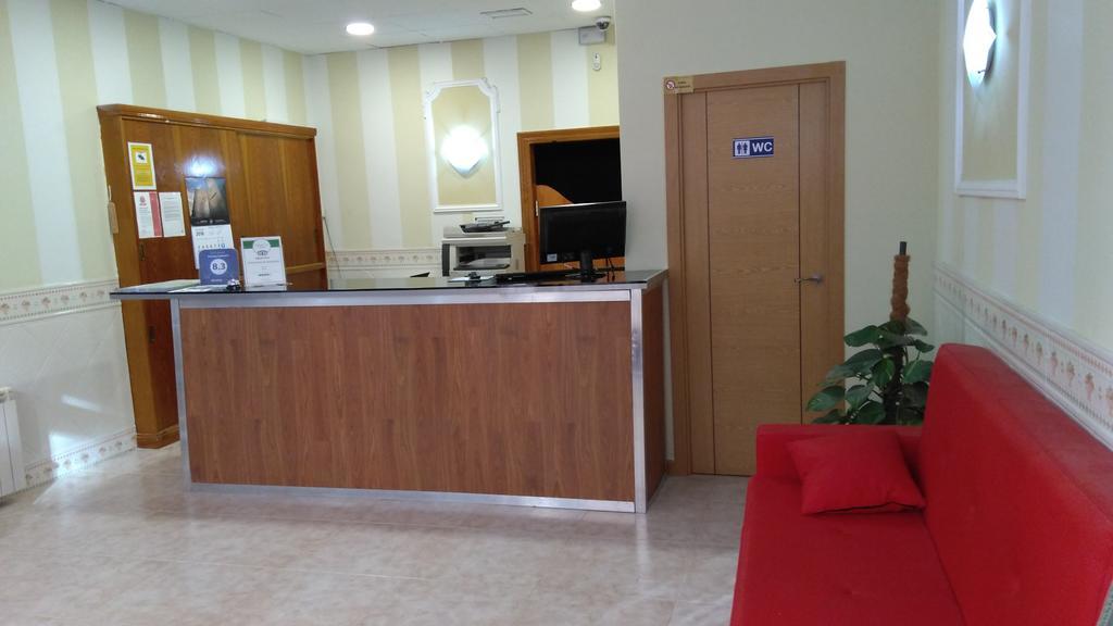 Pension Calfred II Logrono Bagian luar foto
