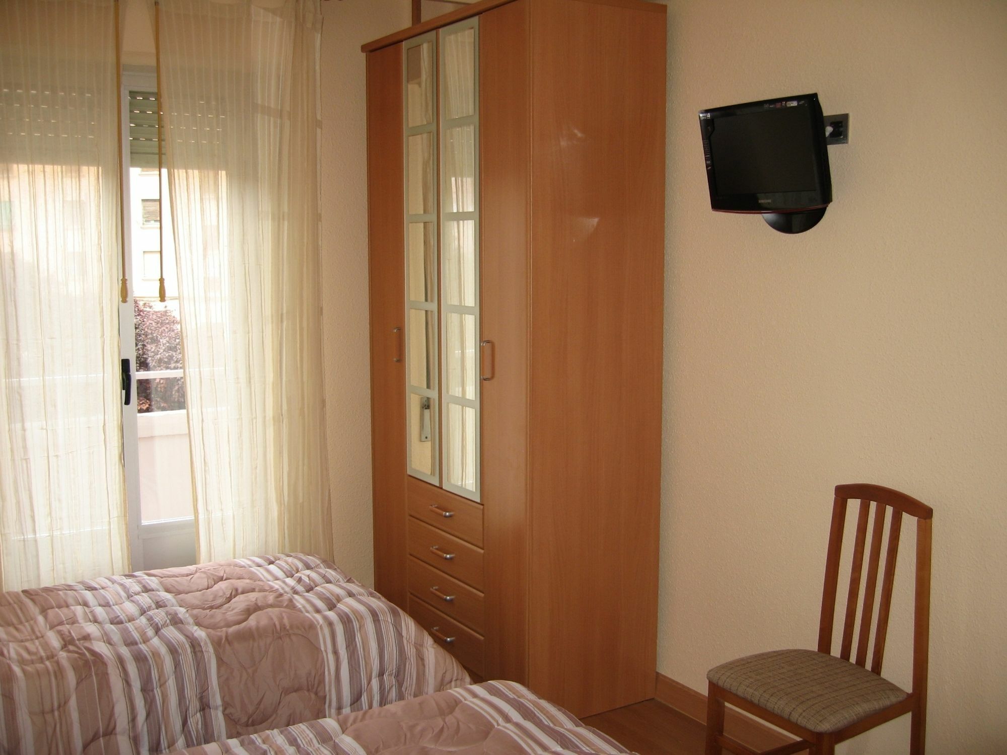Pension Calfred II Logrono Bagian luar foto
