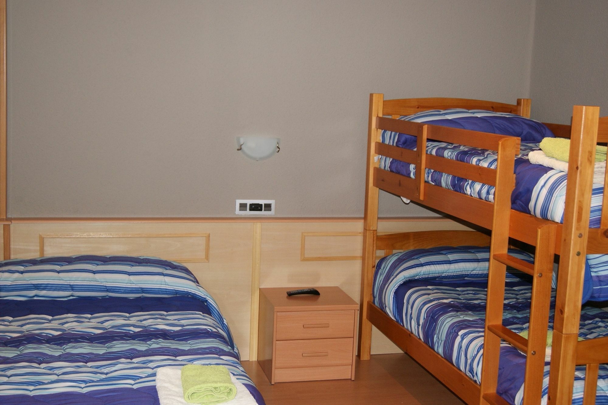 Pension Calfred II Logrono Bagian luar foto